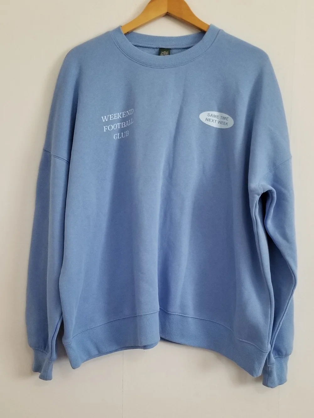 NWT Wild Fable Blue Football Graphic Sweatshirt Size Large - Picture 3 of 7